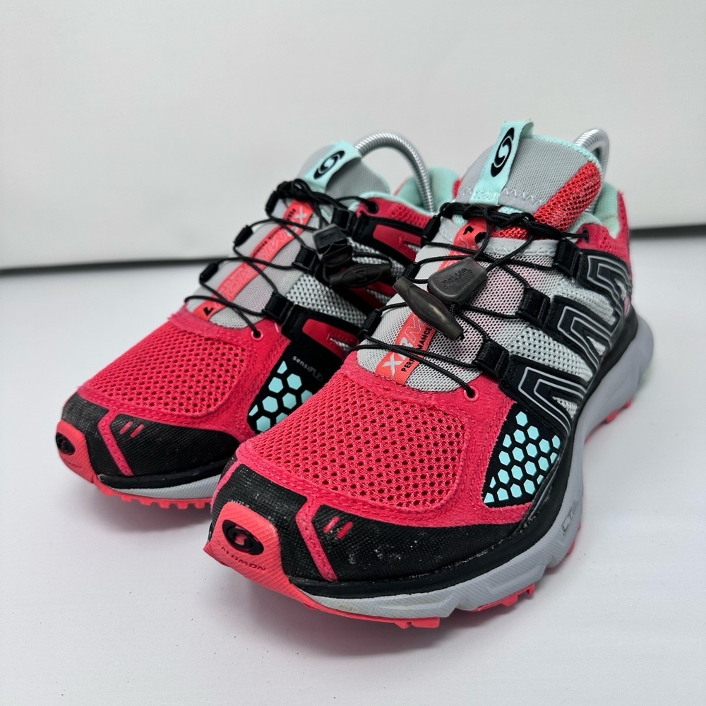 Salomon Men’s red and Black Athletic Shoes size 9